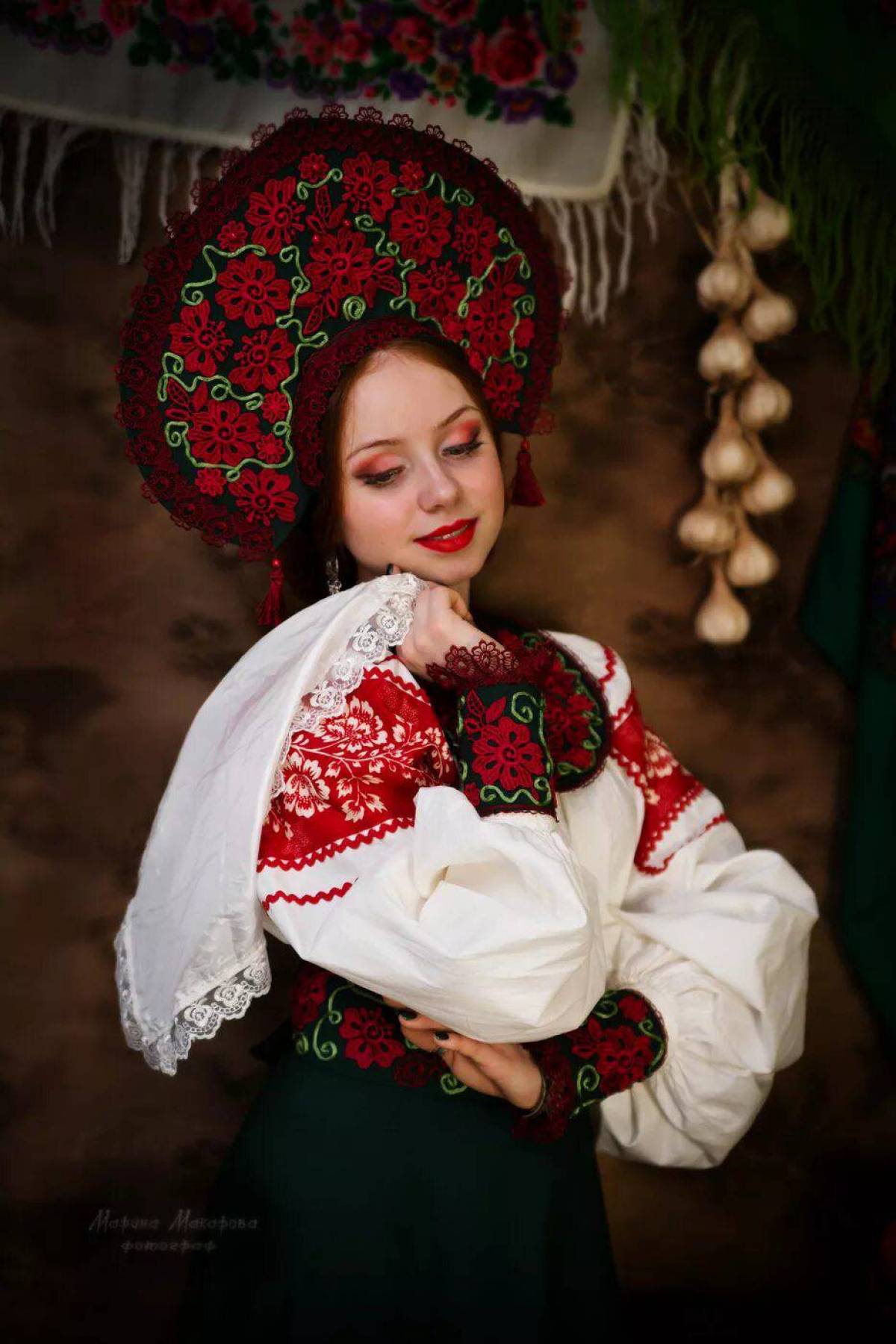 Women in Slavic costumes underwear in Krasnoyarsk