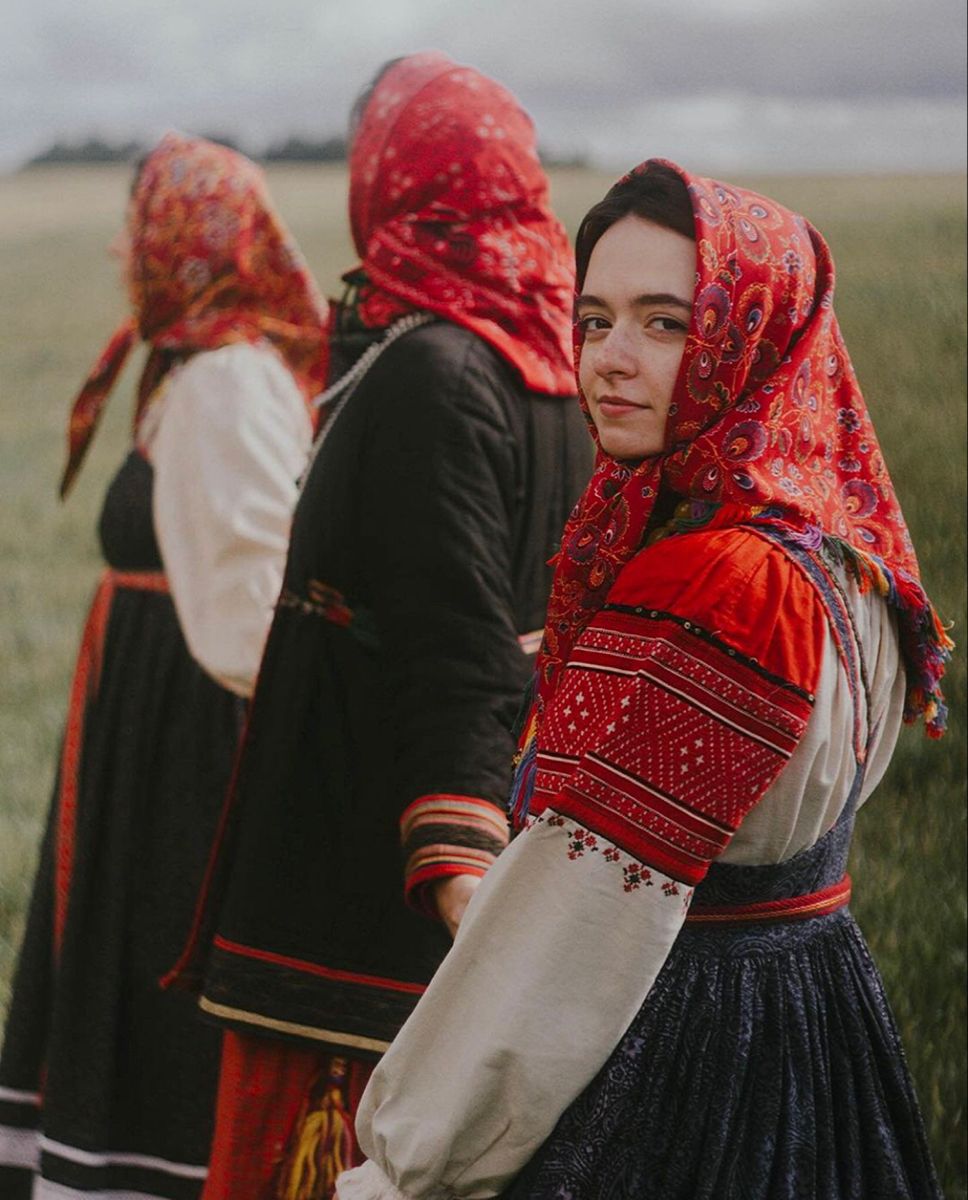 Women in Slavic costumes in Krasnoyarsk