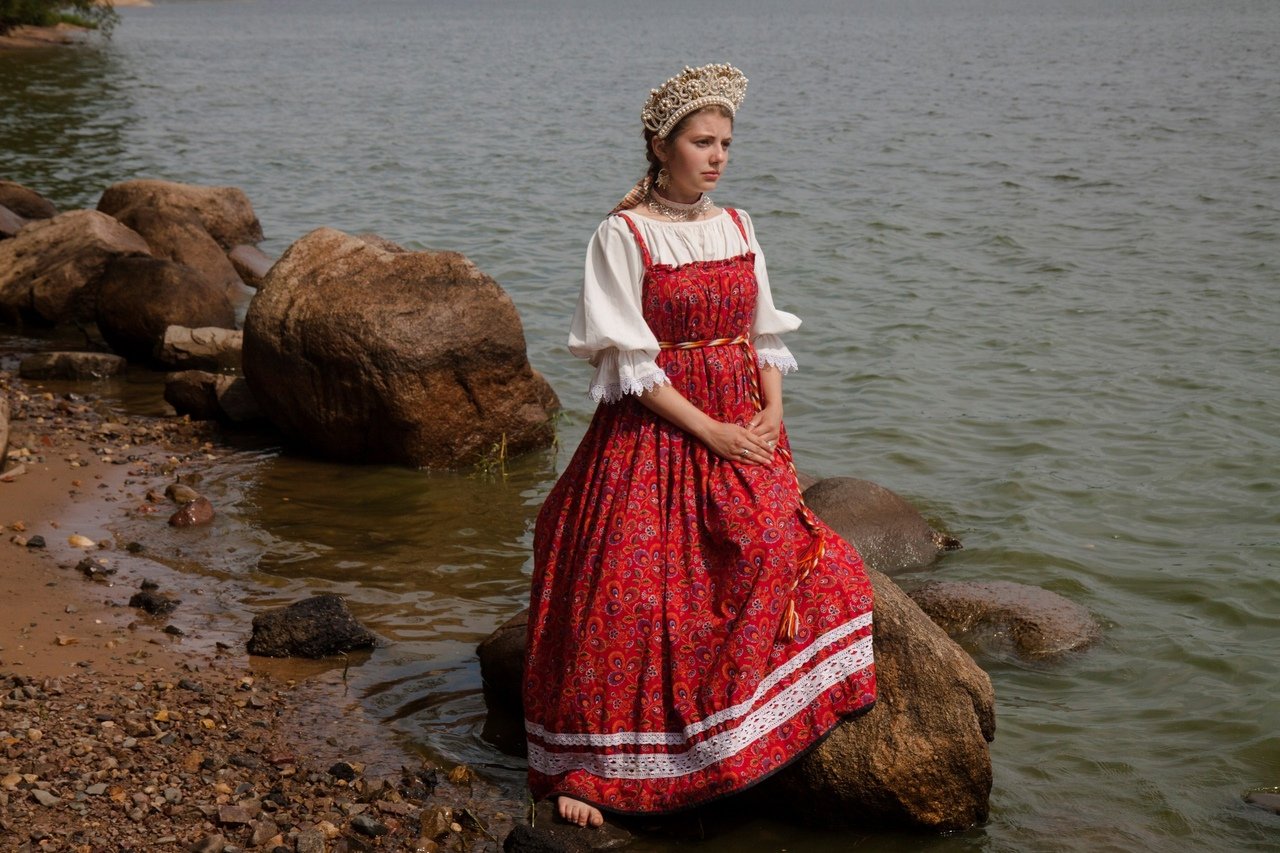Women in Slavic costumes in Krasnoyarsk