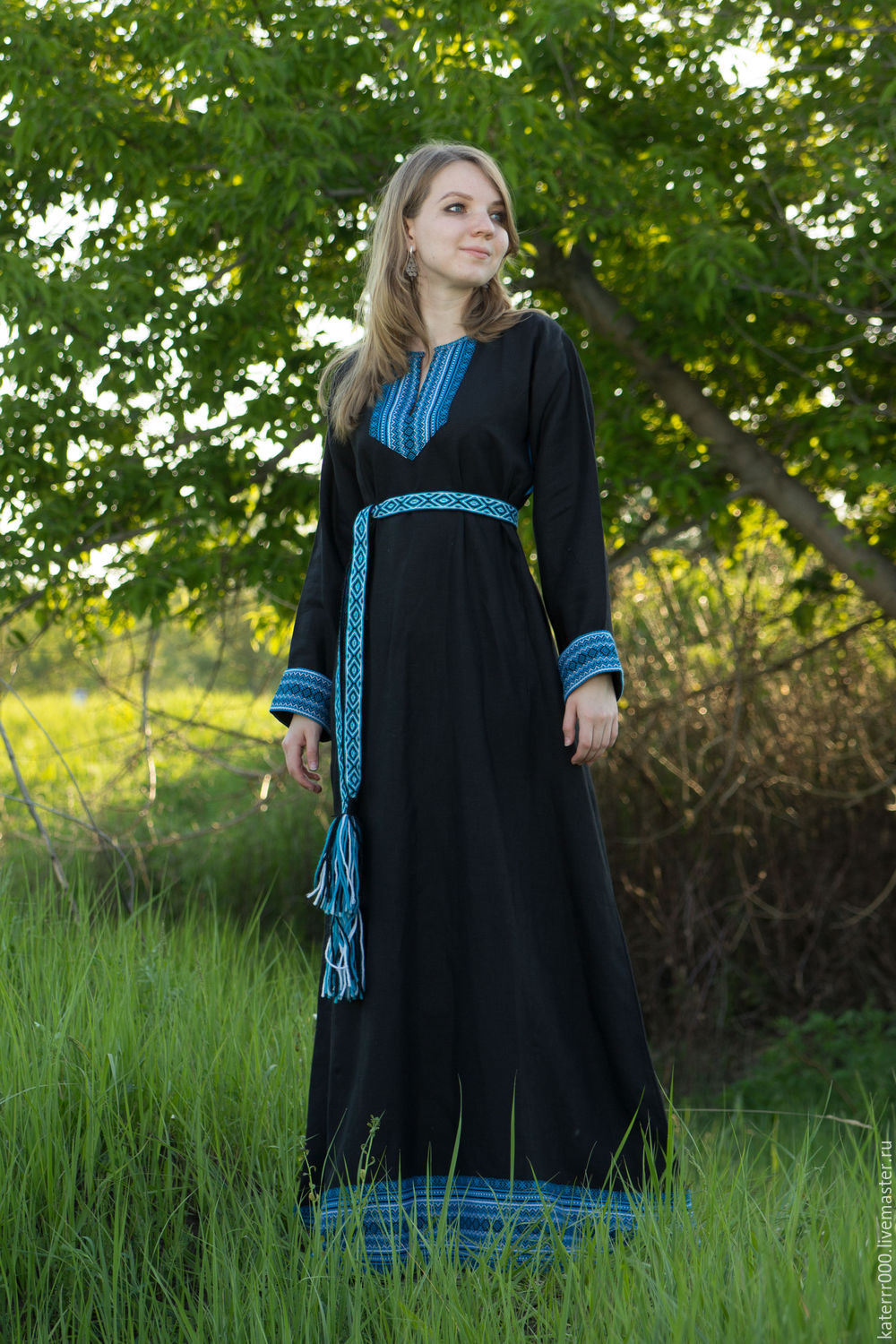 Women in Slavic costumes in Krasnoyarsk