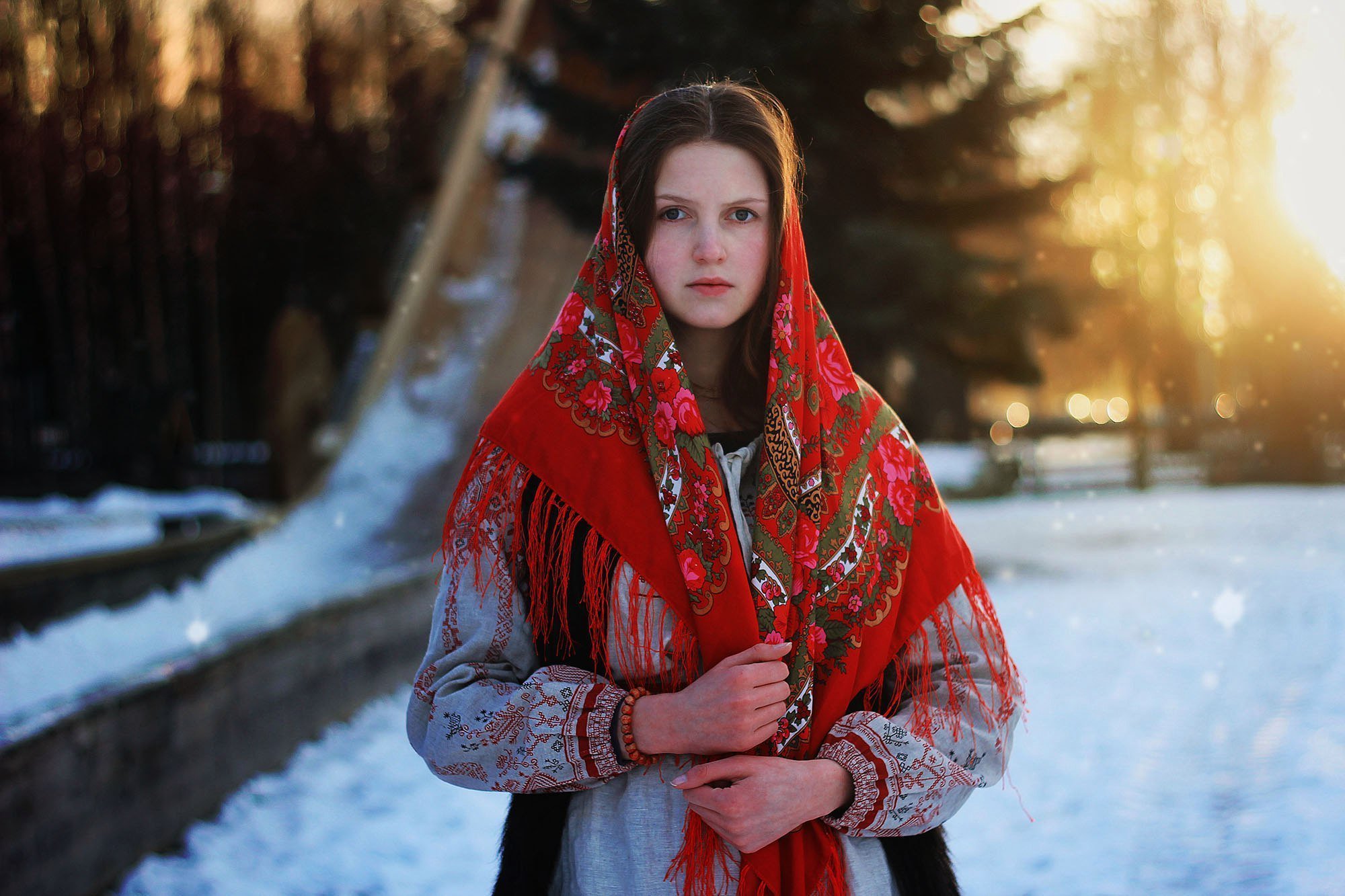 Girls in Slavic costumes in Krasnoyarsk