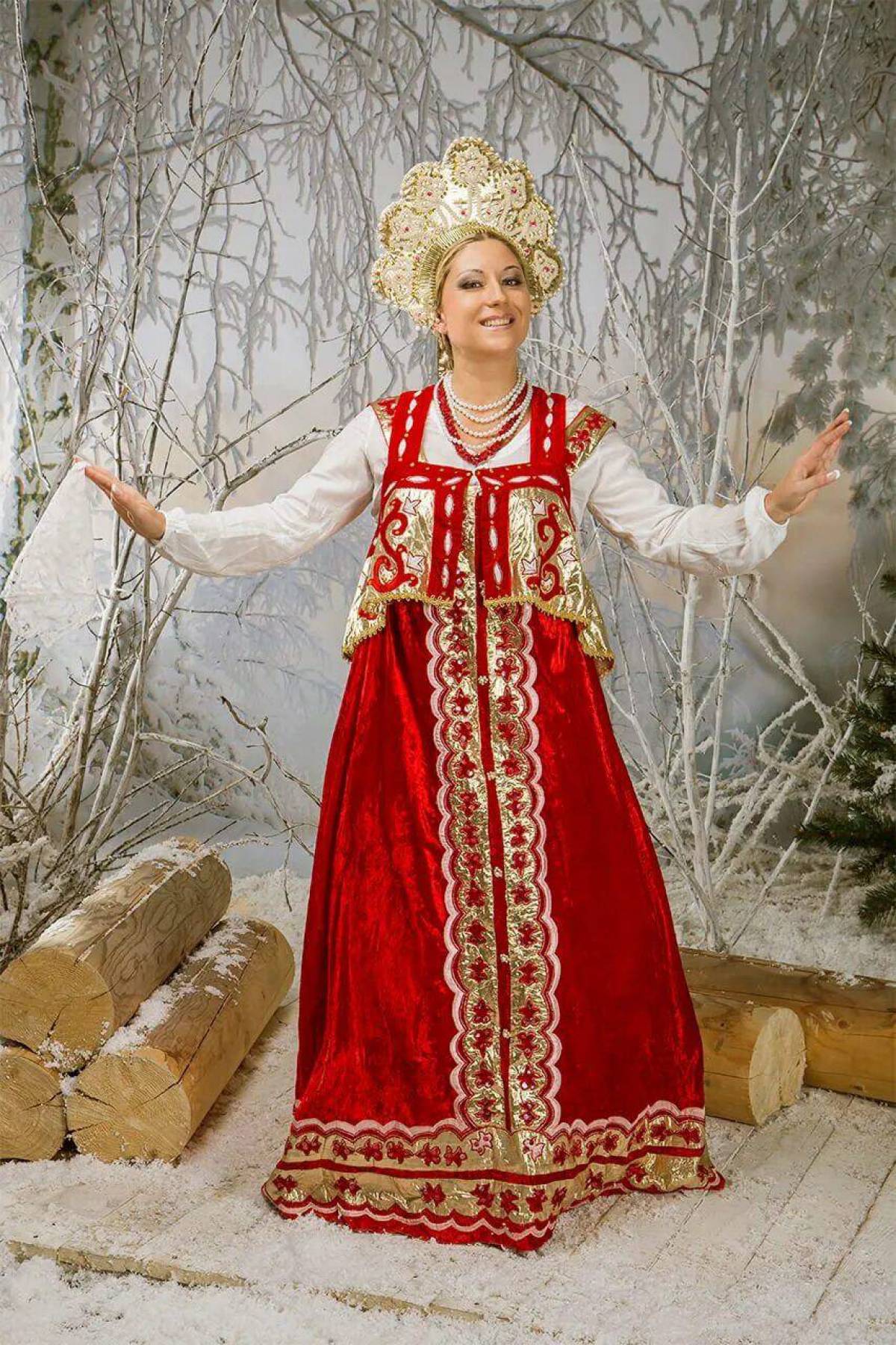 Girls in Slavic costumes in Krasnoyarsk